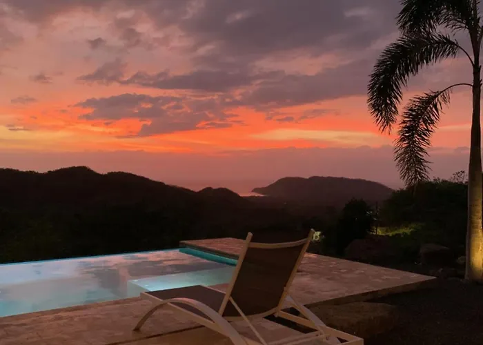 Vivo * Potrero (Guanacaste)